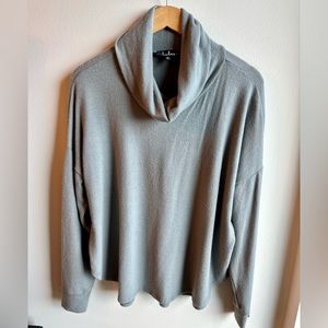 Lulu's - Soft-Hearted Grey Cowl Neck Long Sleeve Top / Sweater - SZ Med
